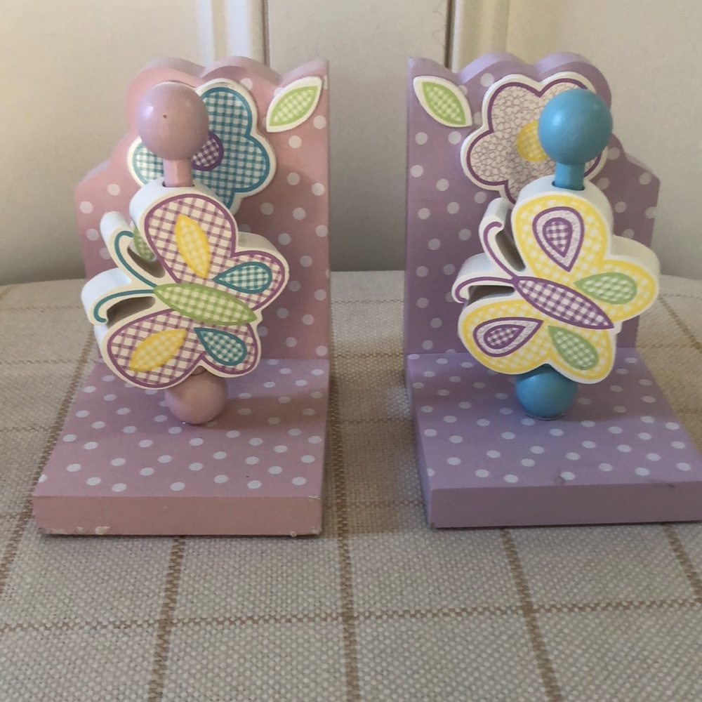 Pottery barn kids book ends